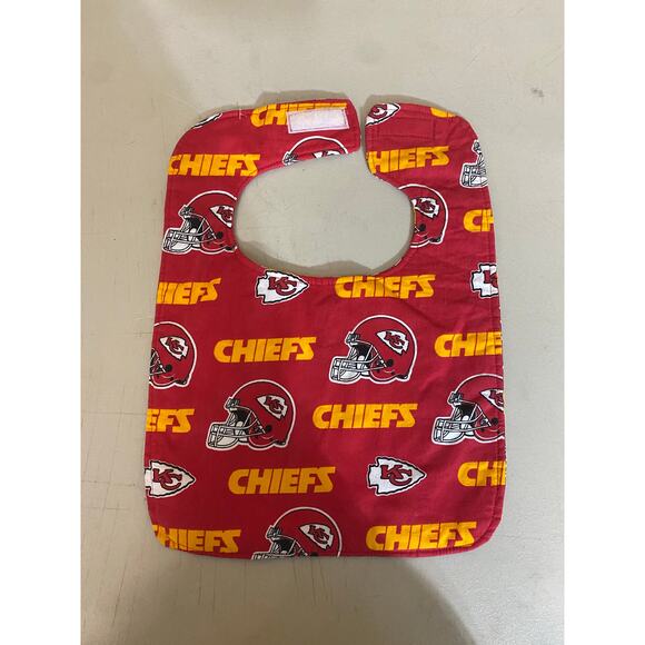 Kansas City Chiefs Baby Bib Red NFL Infant Sports Football Logo Clean - Picture 1 of 4